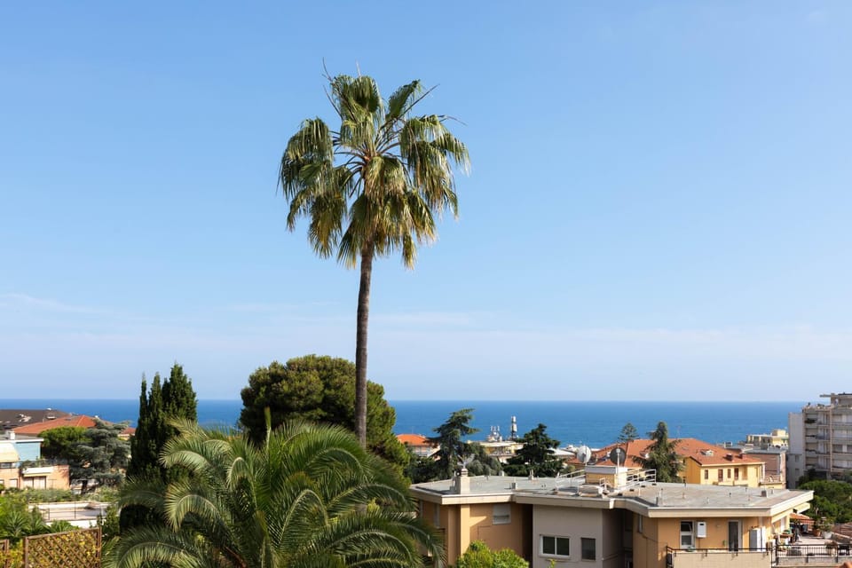 View (from property/room), City view, City view, Garden view