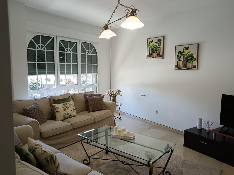 TV and multimedia, Living room, Dining area