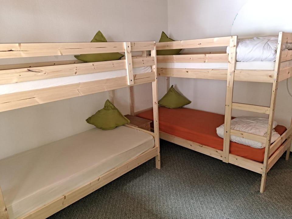 bunk bed