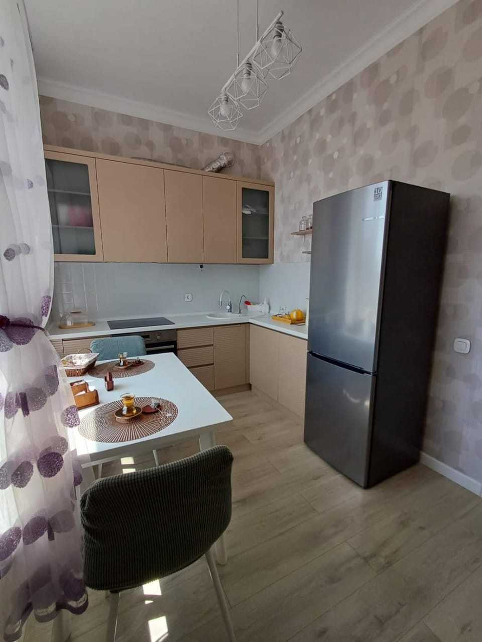 Kitchen or kitchenette, Dining area, oven, stove