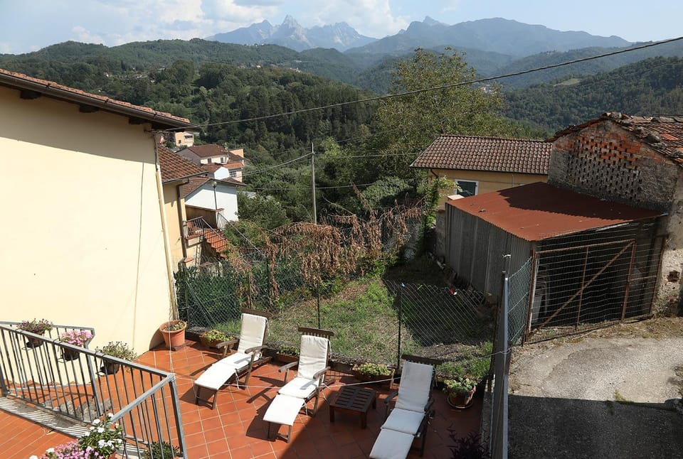 Tranquil Tuscan House with Pool and Scenic Views House in Province of Massa and Carrara