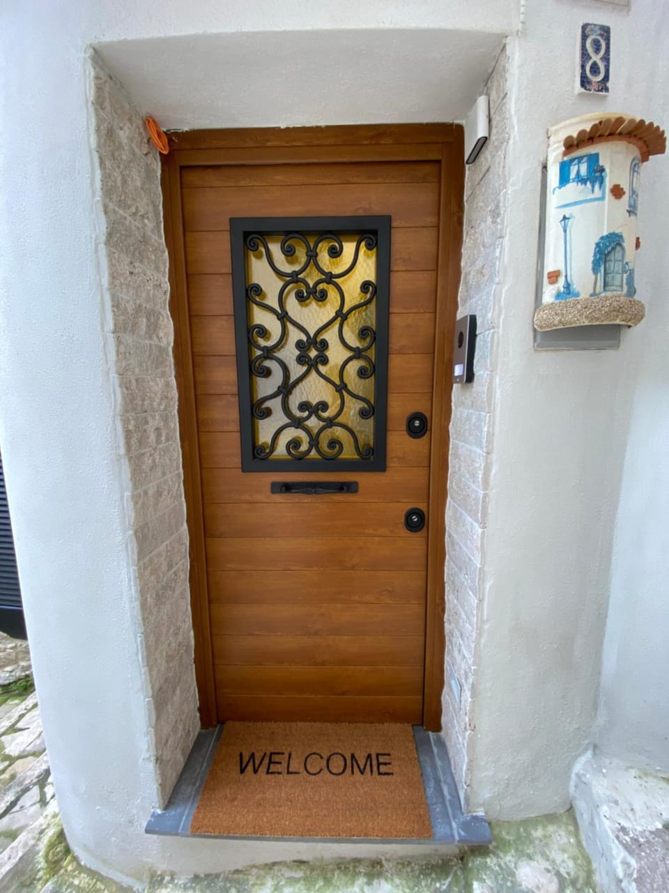 Facade/entrance