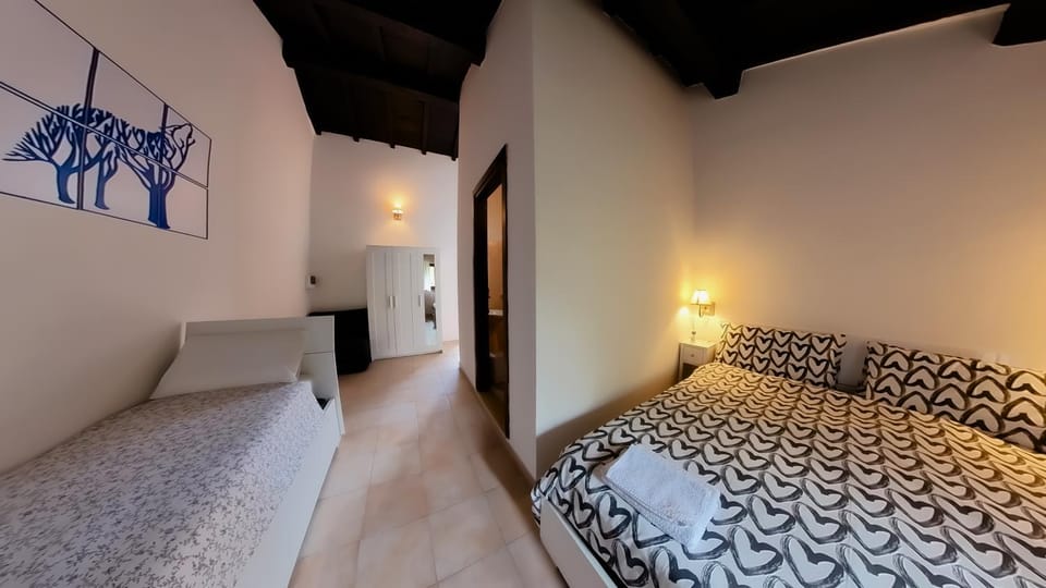 Bed, Photo of the whole room, Bedroom, wardrobe