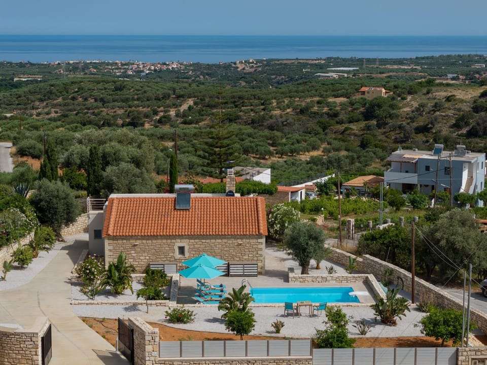 Property building, Nearby landmark, Neighbourhood, Sea view