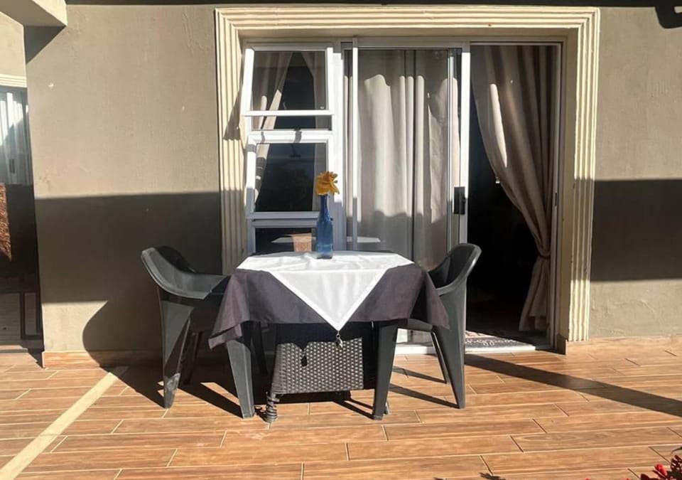 Facade/entrance, Seating area, Dining area, Garden view, Pool view, Breakfast, Dinner