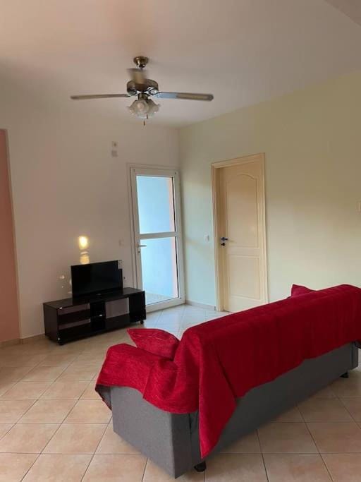 Spacious Quiet Apartment for Relaxed Holidays 2 Apartment in Euboea