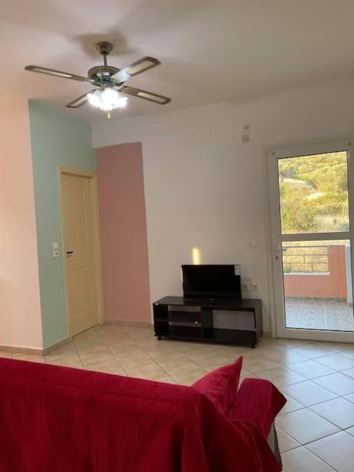 Spacious Quiet Apartment for Relaxed Holidays 2 Apartment in Euboea