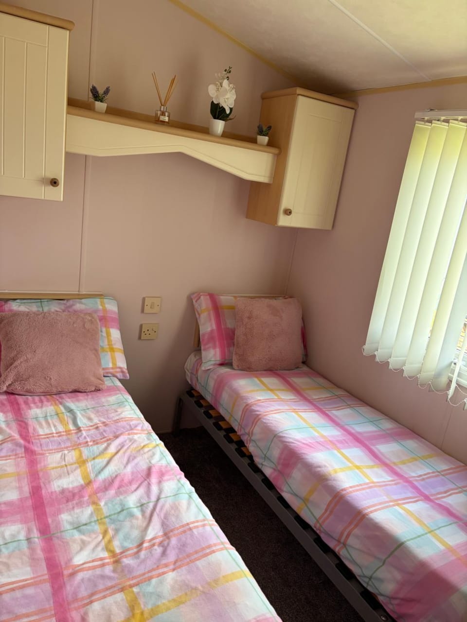 Browns caravan rentals, 8 berth, the chase, ingoldmells Apartment in Ingoldmells
