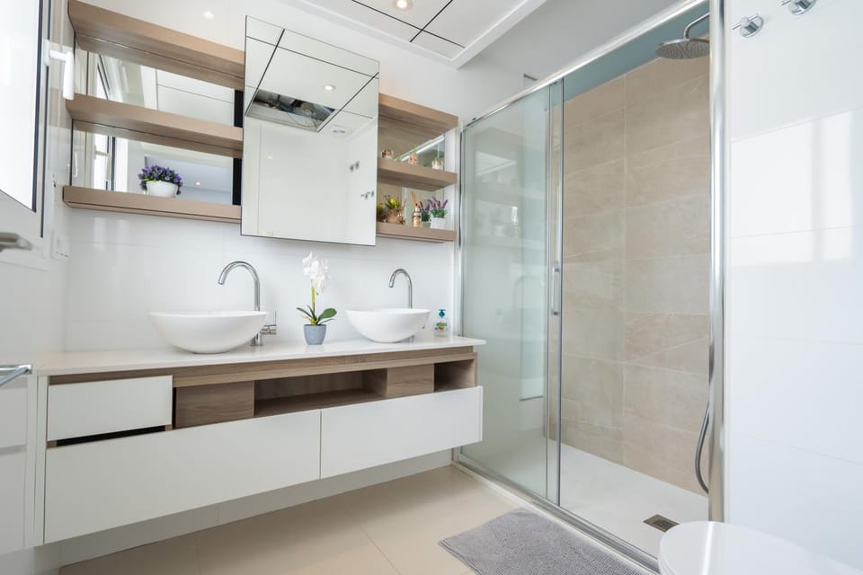 Shower, Bathroom