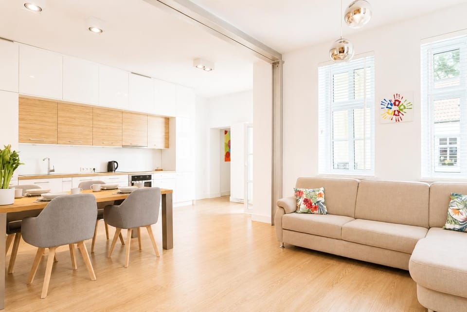 Communal lounge/ TV room, Living room, Seating area, Dining area