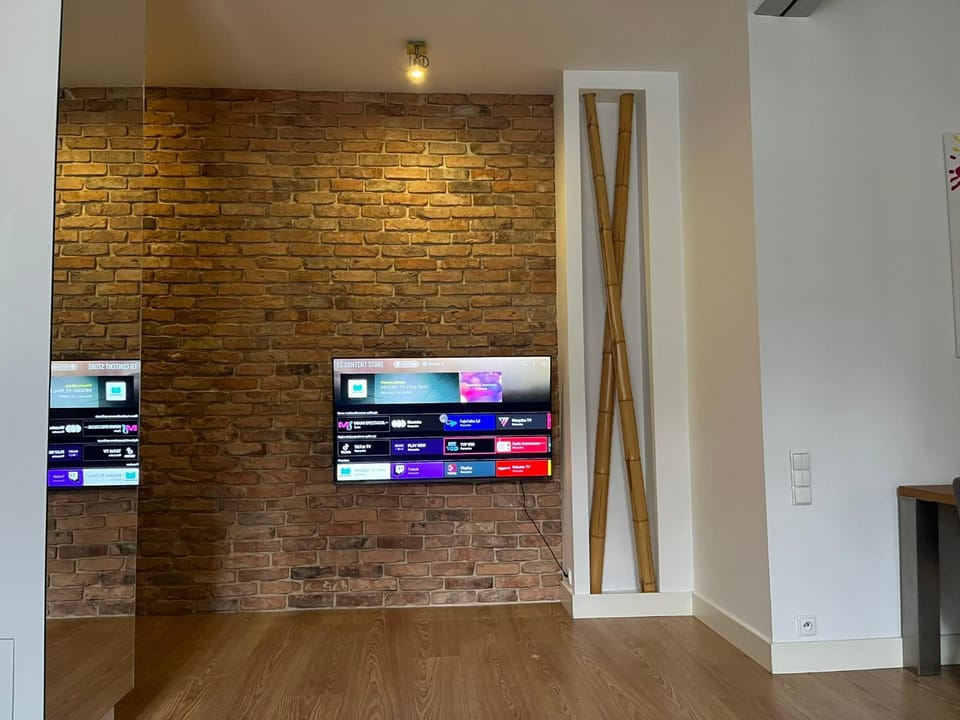TV and multimedia, Living room, Seating area