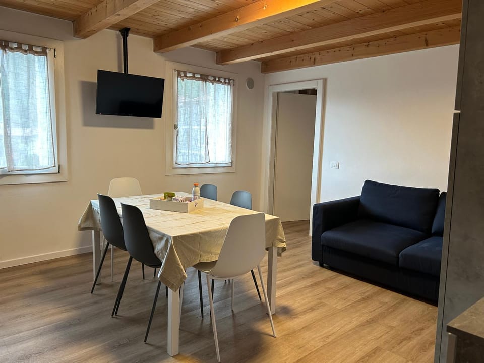 Larocca Tourist Home 6 Valbrenta Apartment in Veneto