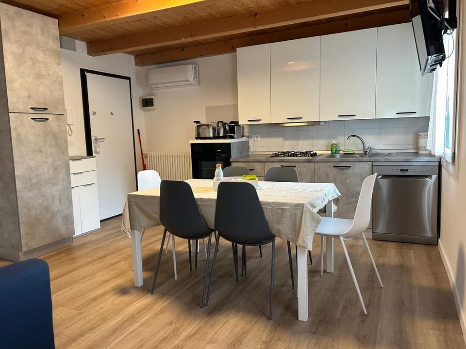 Larocca Tourist Home 6 Valbrenta Apartment in Veneto