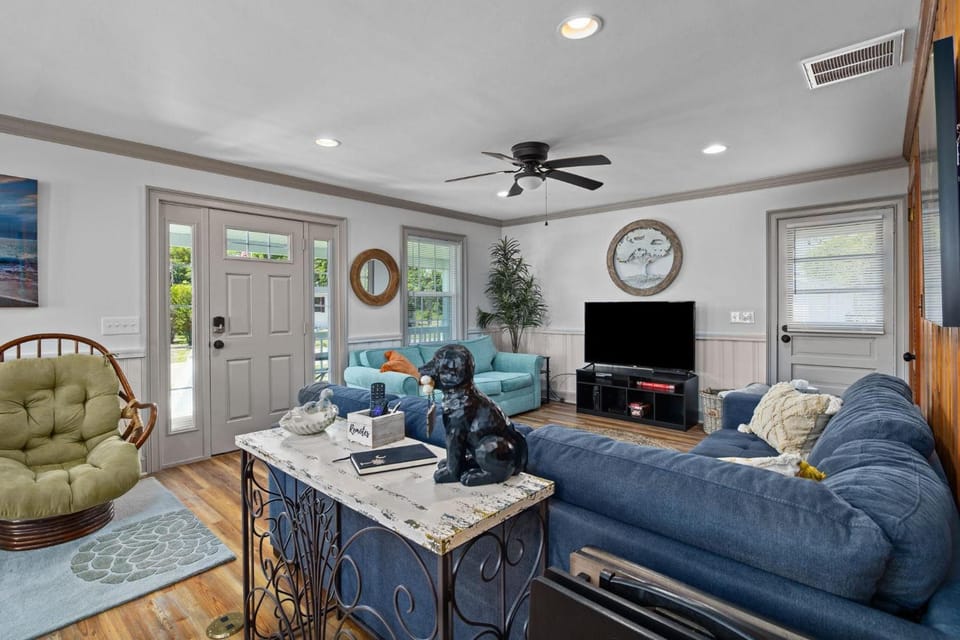 Cozy Beach Cottage House in North Myrtle Beach