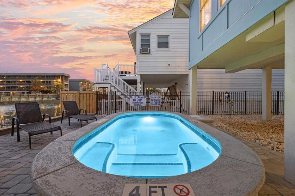 Charlie's Beach Retreat House in North Myrtle Beach