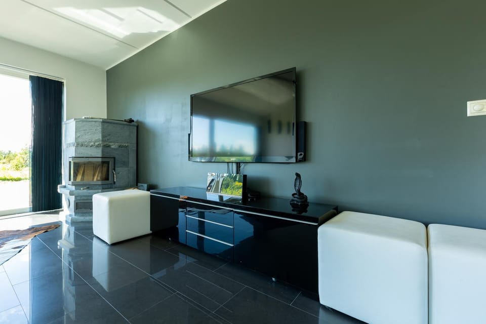 Communal lounge/ TV room, Communal lounge/ TV room, Living room