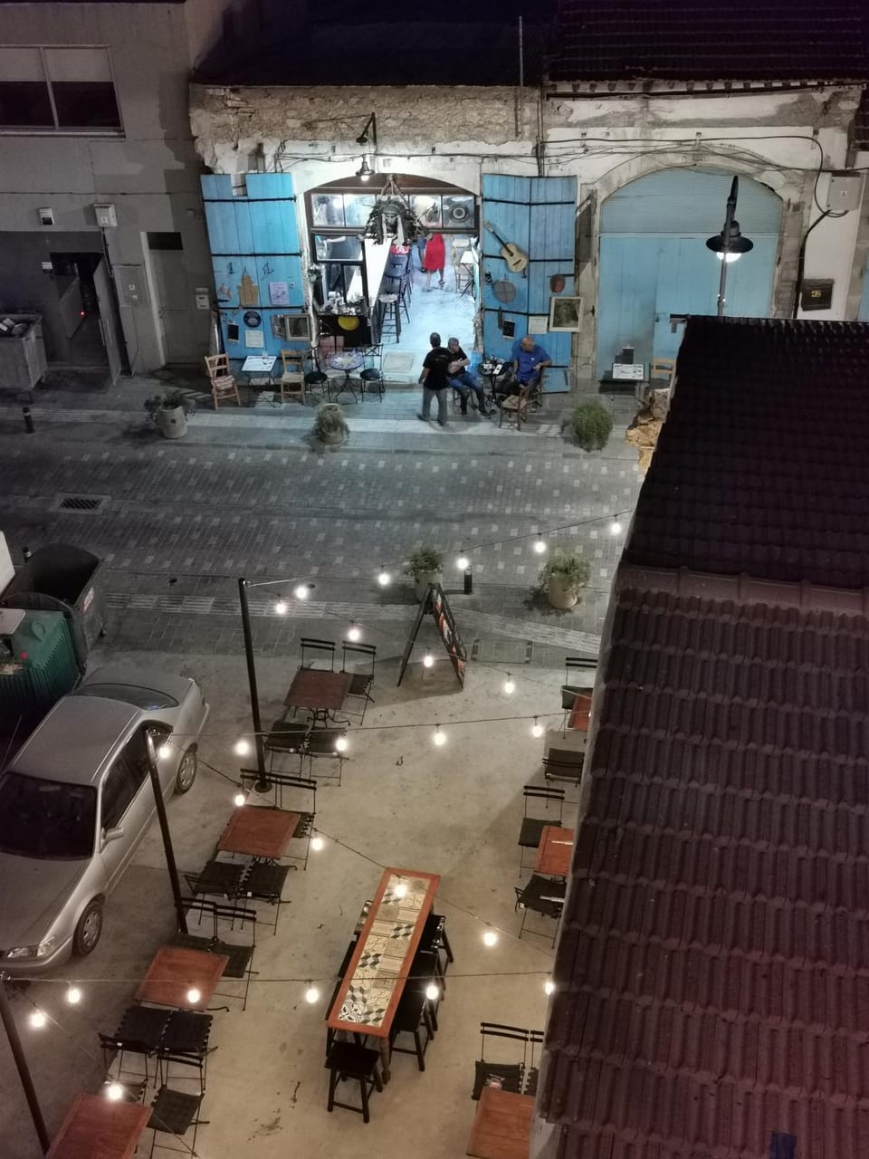Night, Location