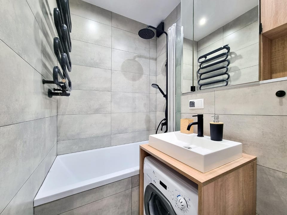 Bathroom, Bath, washing machine
