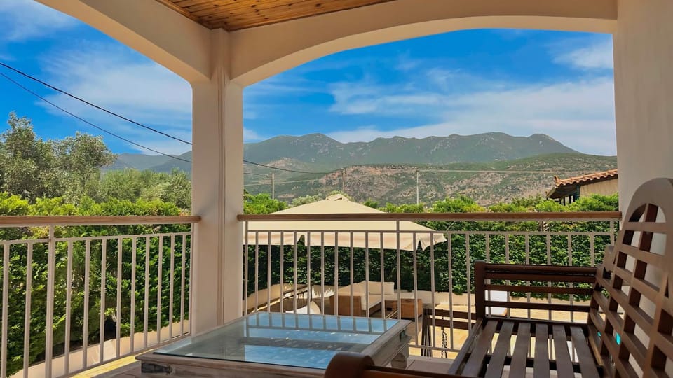 Day, Natural landscape, View (from property/room), Balcony/Terrace