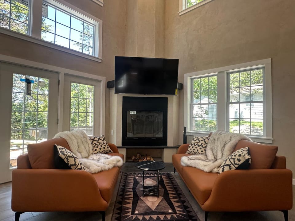 TV and multimedia, Living room, Seating area