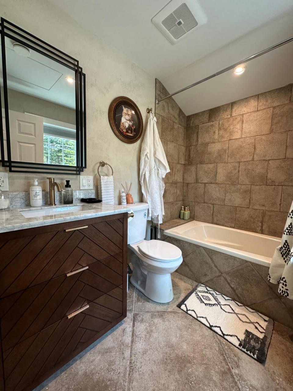 Shower, Toilet, Bathroom, Bath, towels