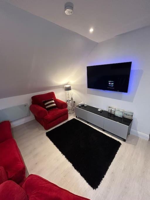TV and multimedia, Seating area