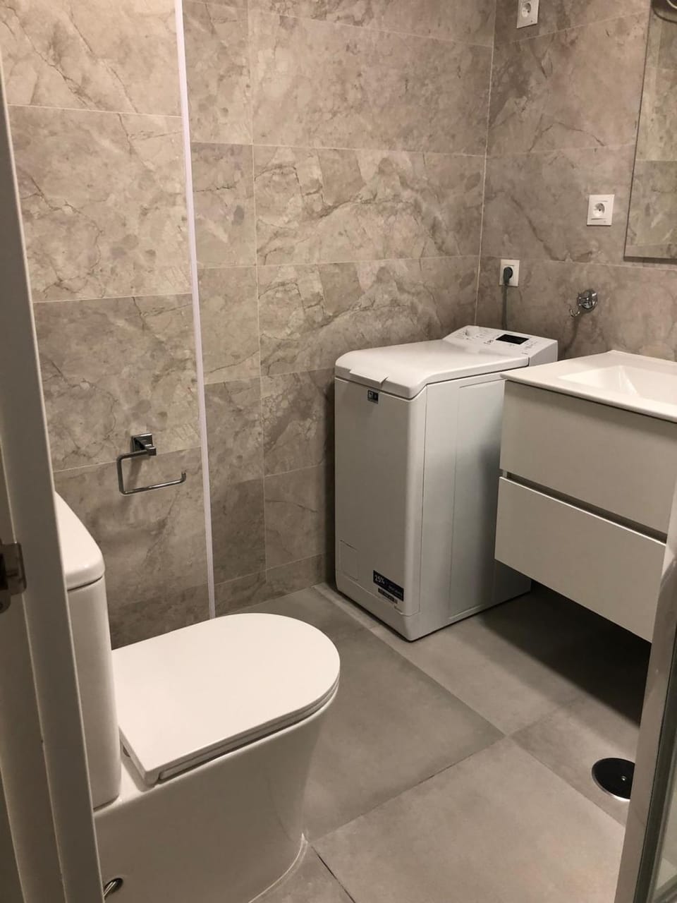 Carihuela Beach Apartment in Torremolinos