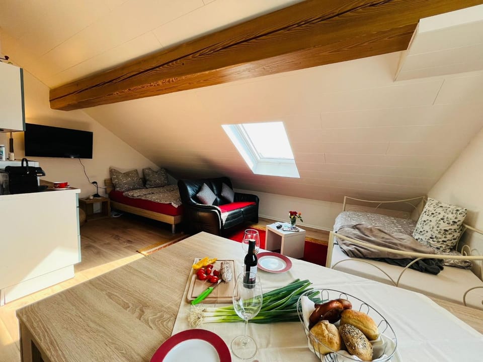 Living room, Photo of the whole room