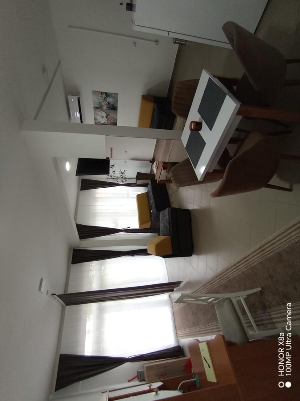 Bed, TV and multimedia, Living room, Photo of the whole room, Seating area, Dining area, Bedroom, air conditioner