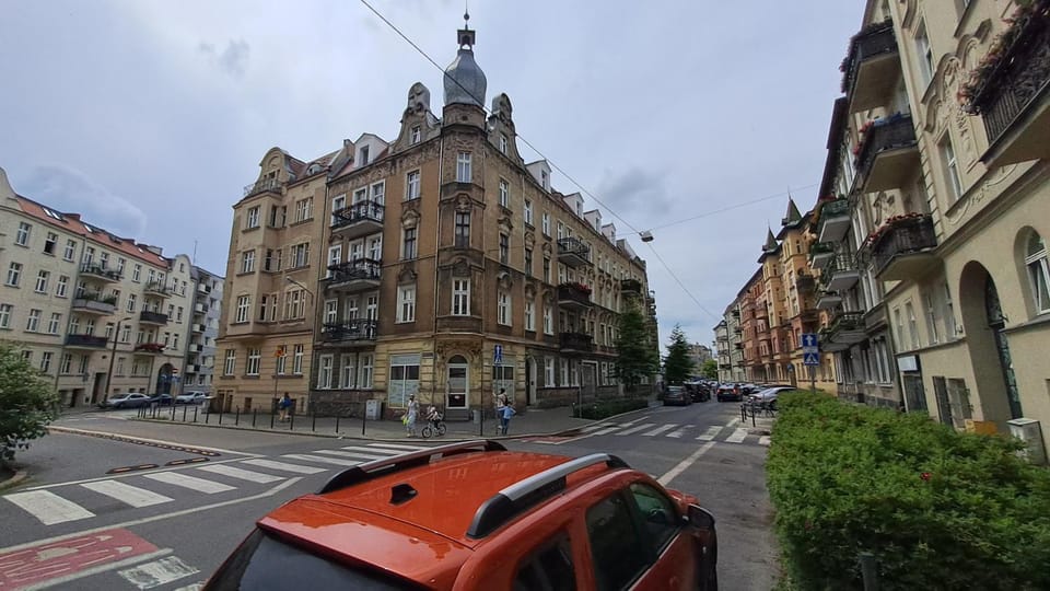 Property building, Facade/entrance