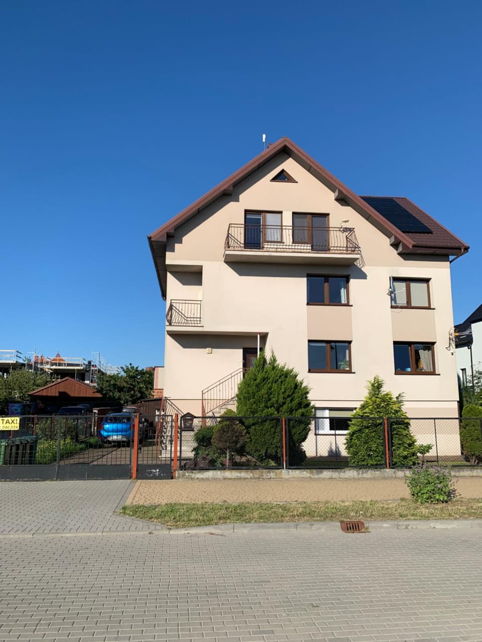 Property building, Day