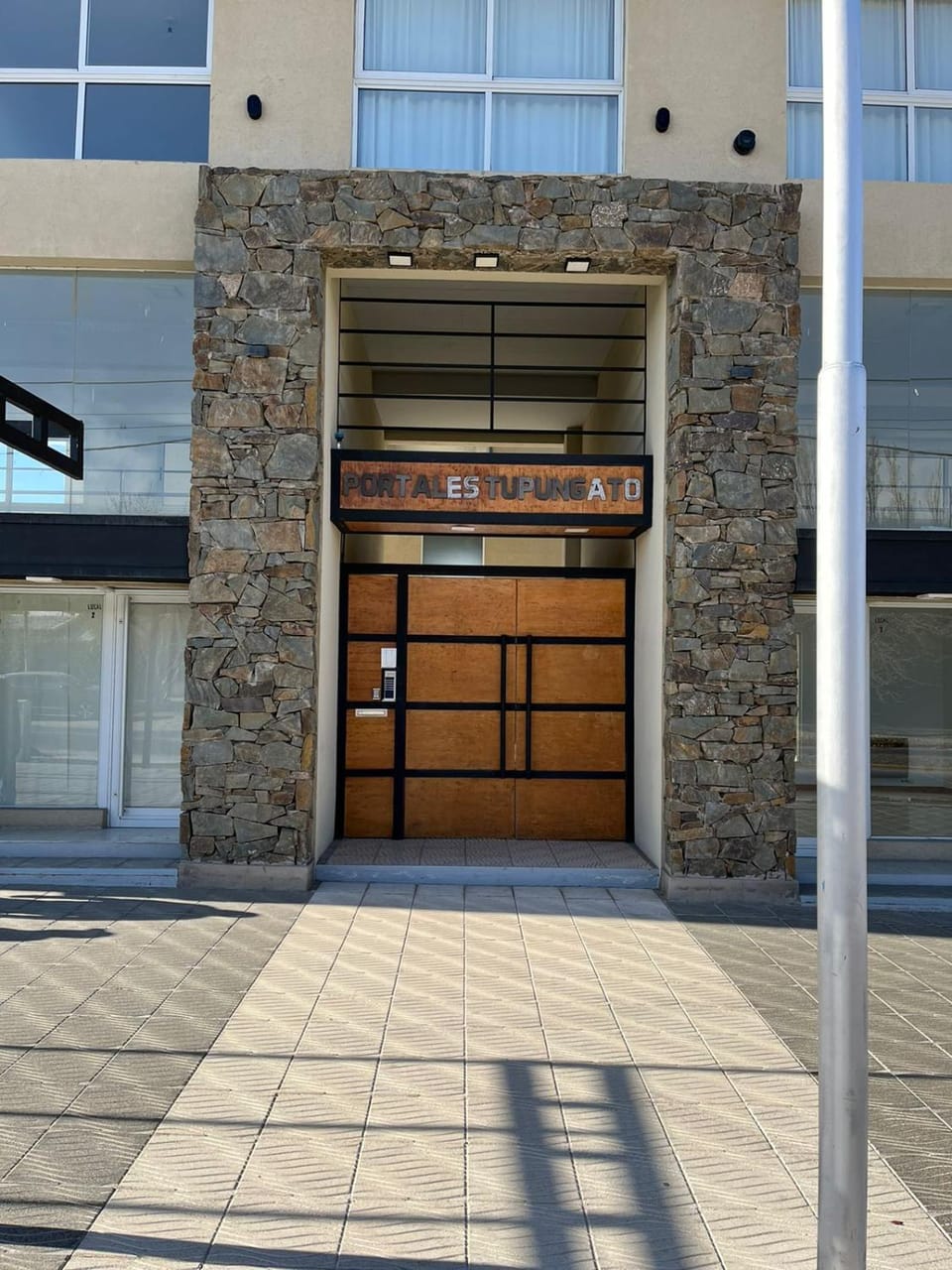 Facade/entrance