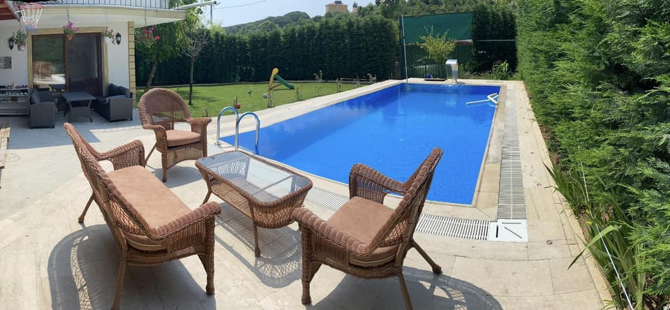 Day, Pool view, Swimming pool, Swimming pool, sunbed