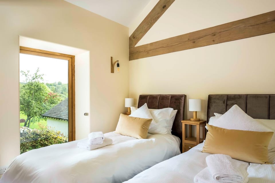 Thornyfield Barn Chalet in England