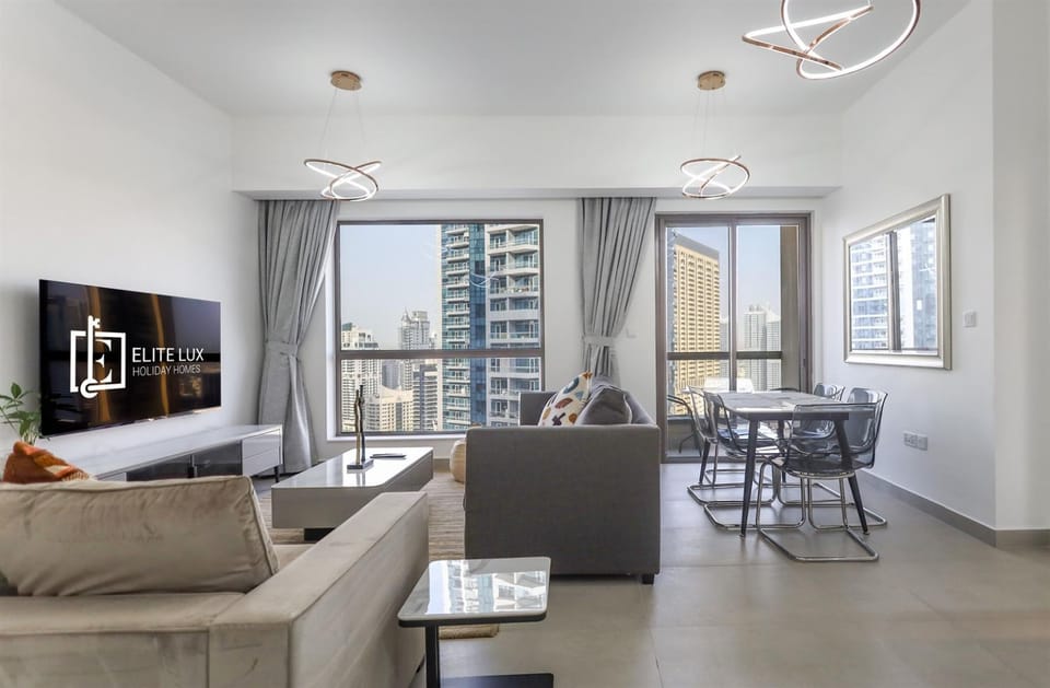 Elite LUX Holiday Homes - Beachside Haven Stylish 1 BHK in JBR Dubai Apartment in Dubai