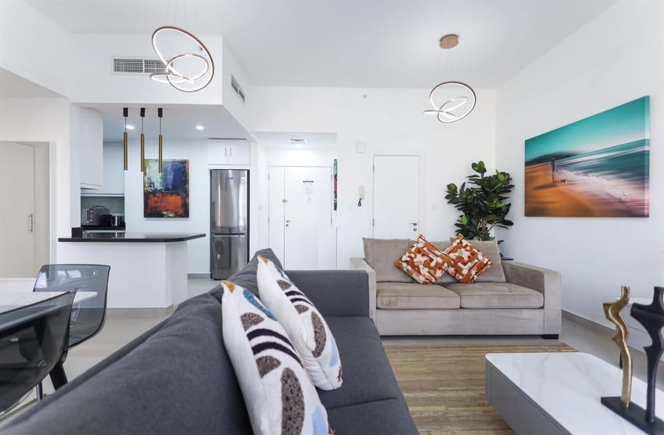 Elite LUX Holiday Homes - Beachside Haven Stylish 1 BHK in JBR Dubai Apartment in Dubai