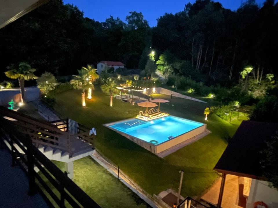 Natural landscape, BBQ facilities, Garden, Swimming pool