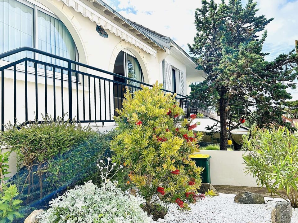 Charmante maison 2 pièces avec jardin proche plage et gare de Pornichet, La Baule - FR-1-245-201 House in Pornichet