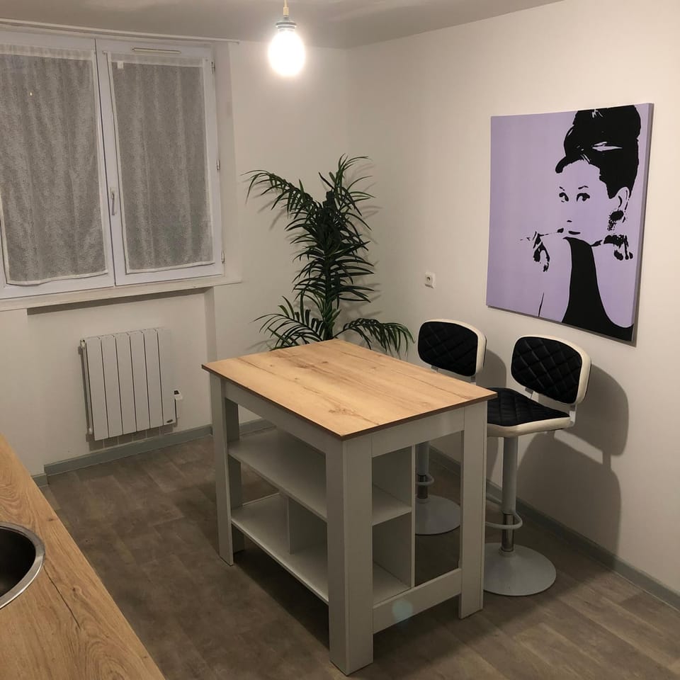 T2 Cosy Corbeil Gare Apartment in Corbeil-Essonnes