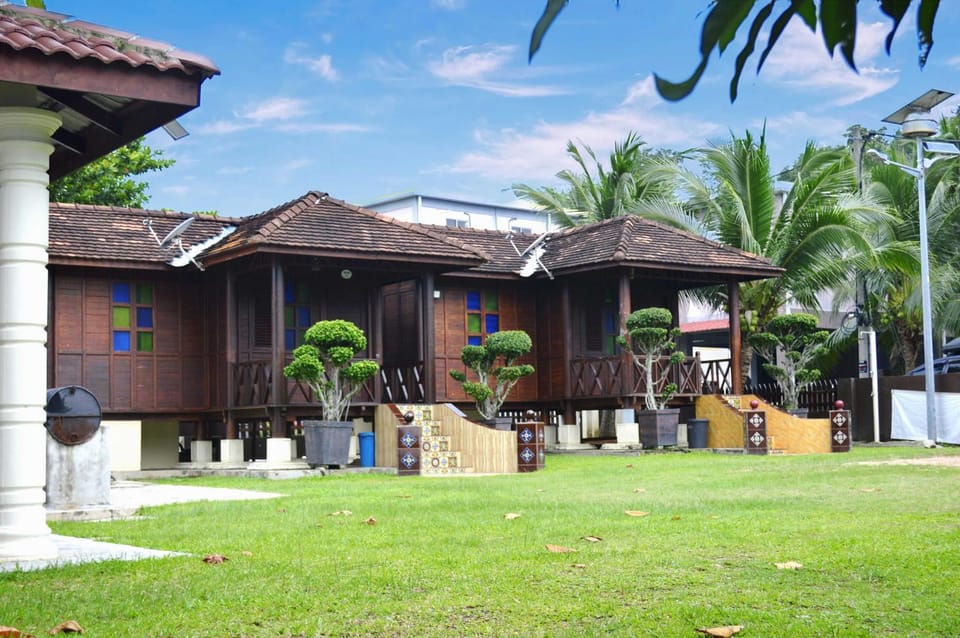 Property building, Natural landscape, Garden view