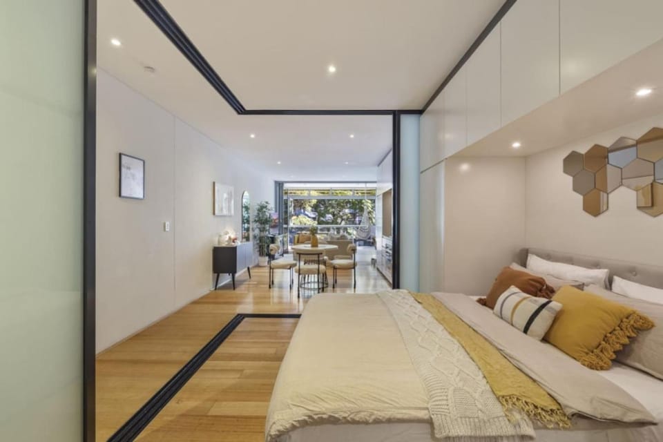 Cozy Modern Peaceful CityPad - Balcony AC Laundry Apartment in Sydney