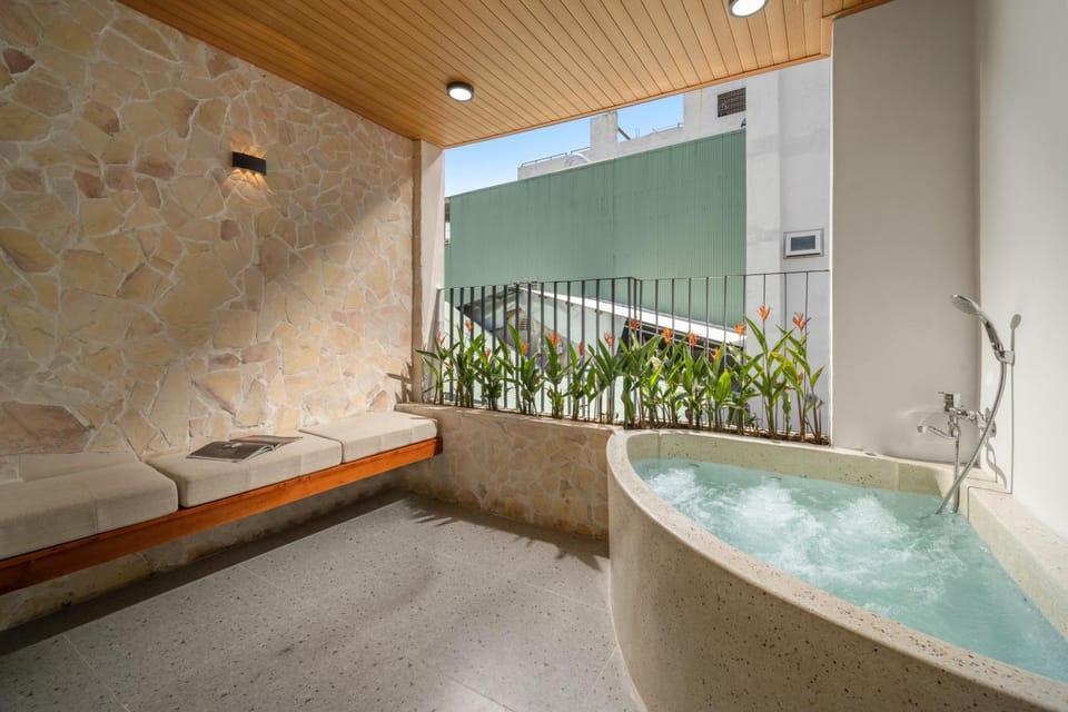 Natural landscape, Garden, Hot Tub, Hot Tub, Balcony/Terrace, Open Air Bath, Bath