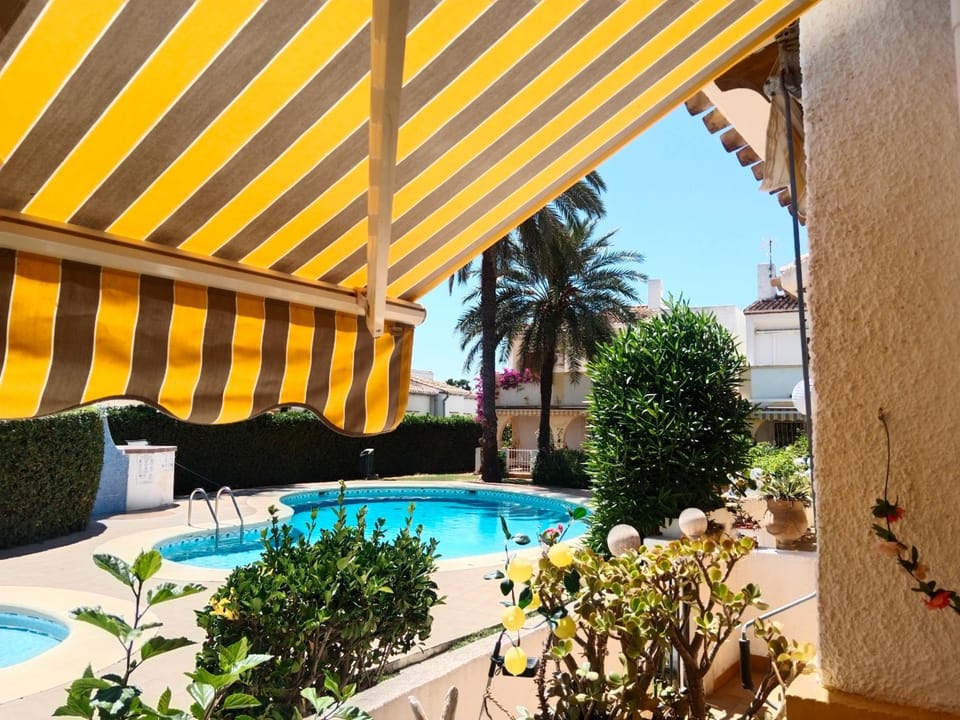 Stylish house with swimming pool,near beach & town, wifi House in Marina Alta