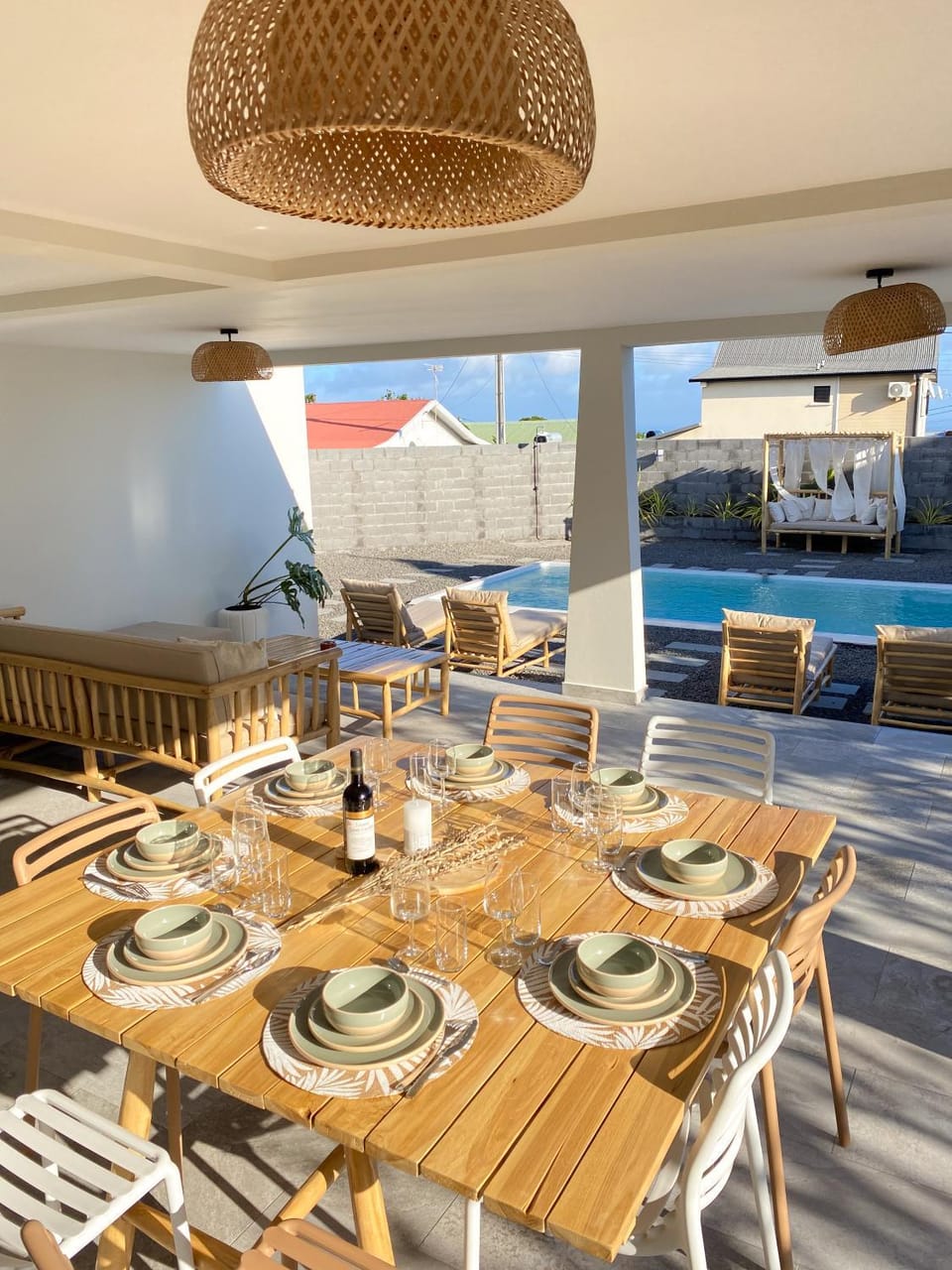Patio, Dining area