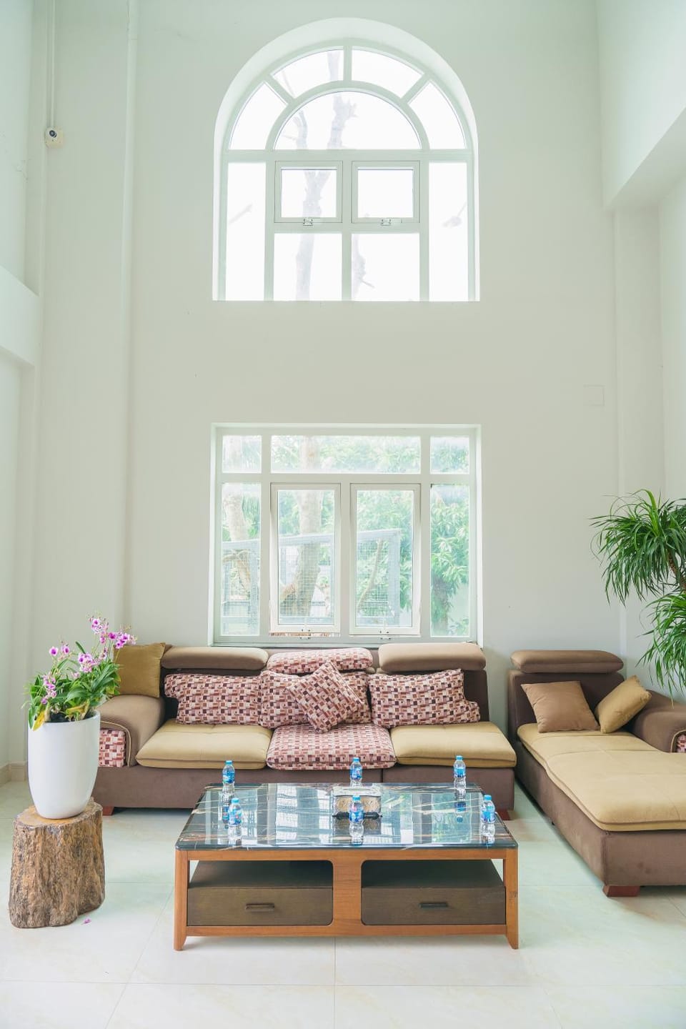 Living room, Internal: Not applicable to any particular room