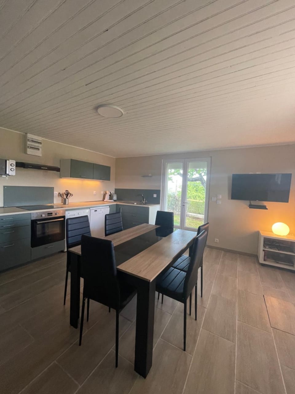 Gite rez de chaussée maison Apartment in Auvergne-Rhône-Alpes