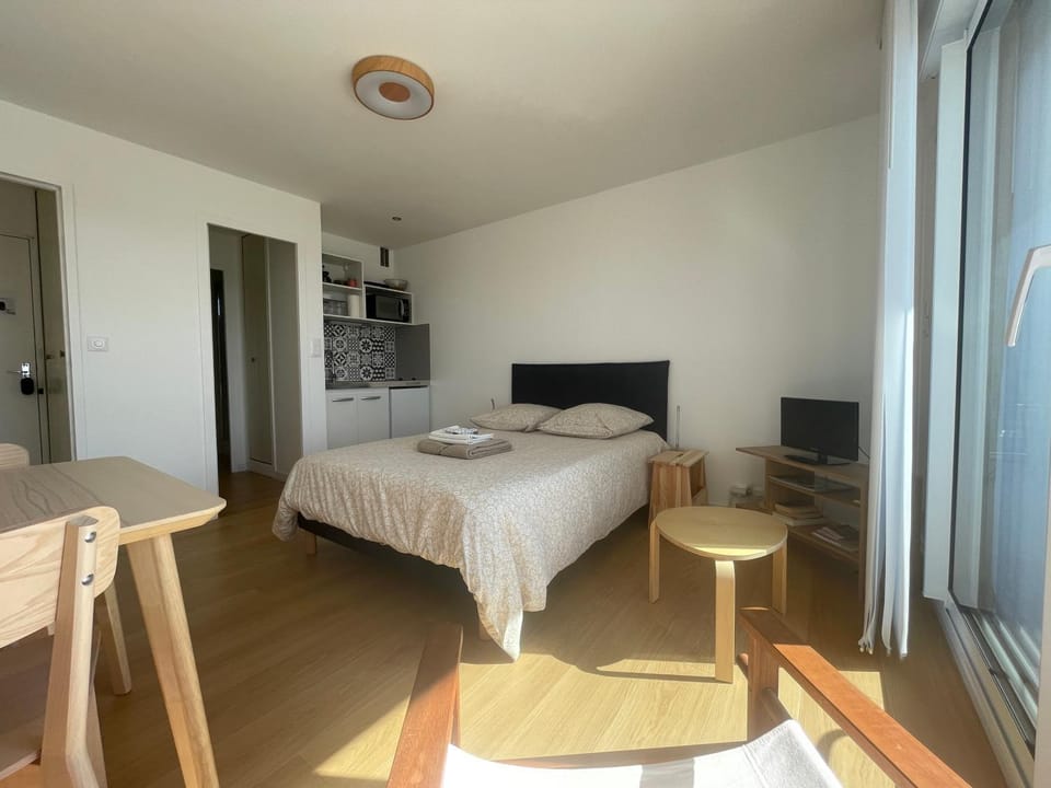 Studio - balcon - bord de mer Apartment in Courseulles-sur-Mer