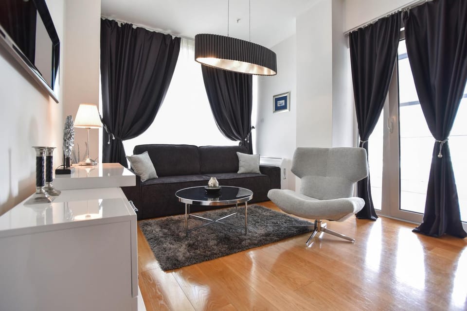 Luxury 3 bedroom flat in Tre canne hotel next to the beach Apartment in Budva