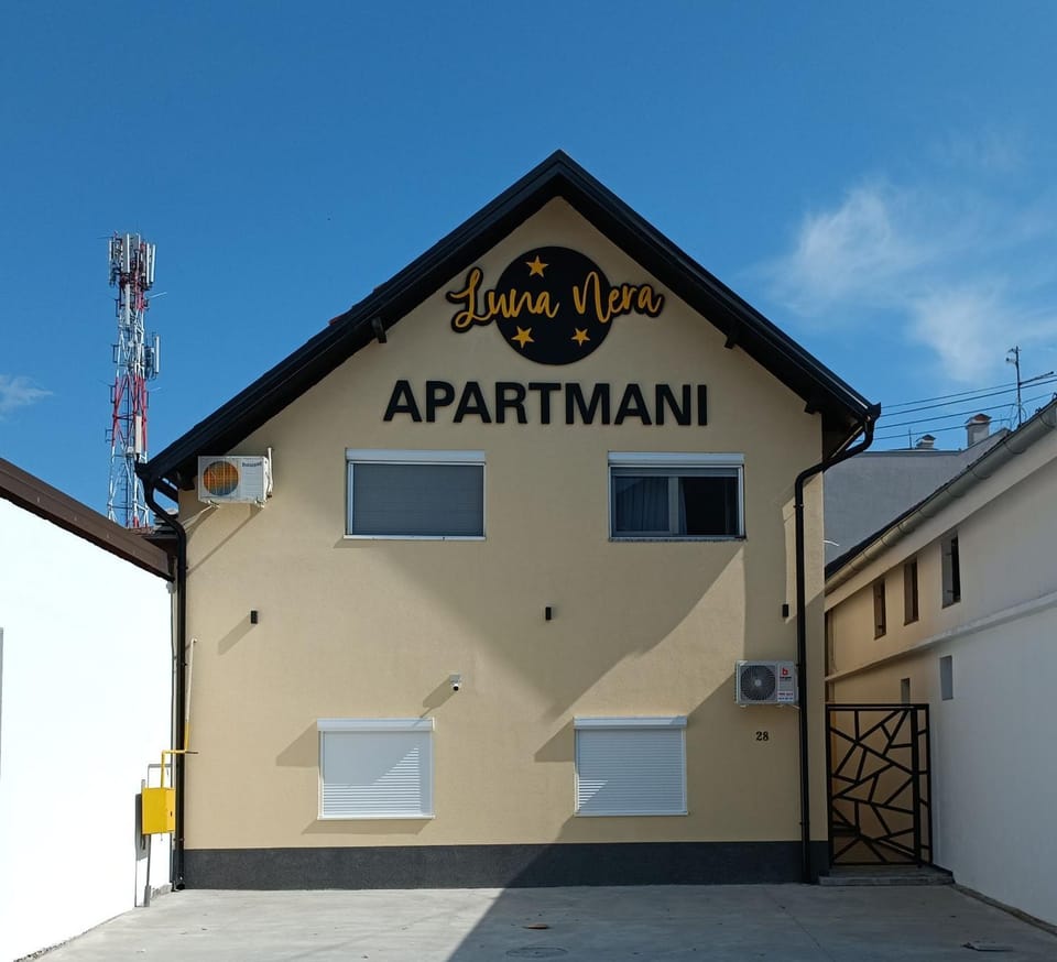 Property building, Day, Street view