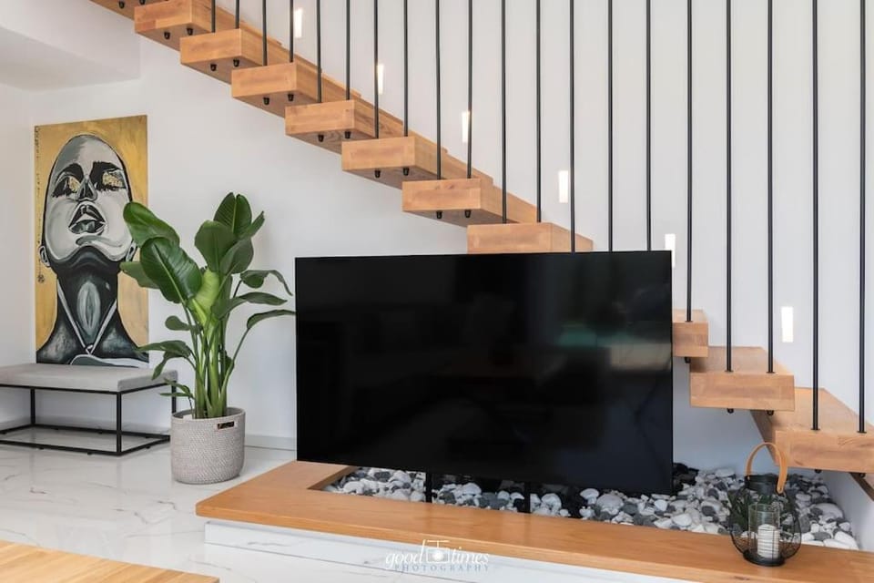 Communal lounge/ TV room, TV and multimedia, Evening entertainment